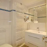 Metropol, Whg 215a, Seeseite 9og Apartment